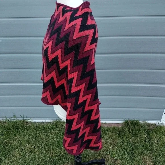 Missoni Vintage Heavy Knit Multicolor Zig Zag Poncho Italy OS